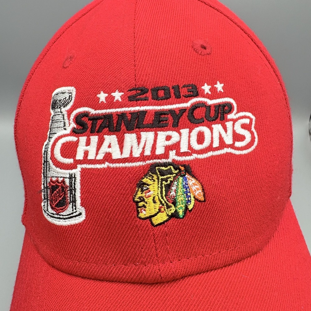 New Era Chicago Blackhawks 2013 Stanley Cup Champions Hat M/L Flex Fit Cap Red